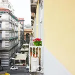 Alojamento de Acomodação e Pequeno-almoço Le Quinte Del Bellini Nápoles